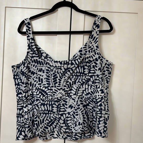 Talbot tank top/shell. - Picture 3 of 5